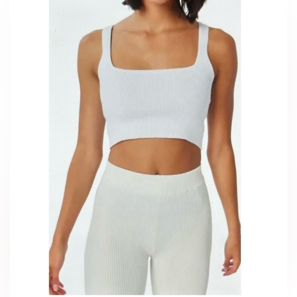 NWT LITA by Ciara White Ribbed Crop Top